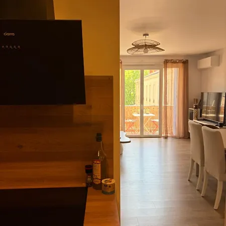 Bel Au Coeur De La Cite Romaine Apartman